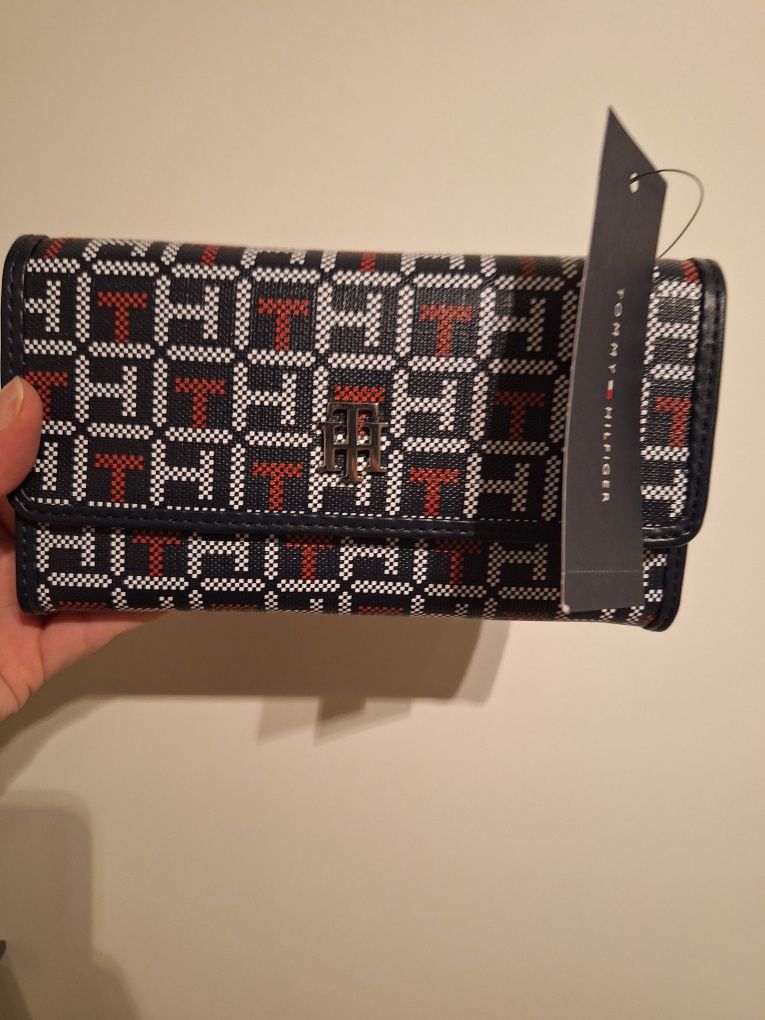 Tommy Hilfiger оригинален портфейл