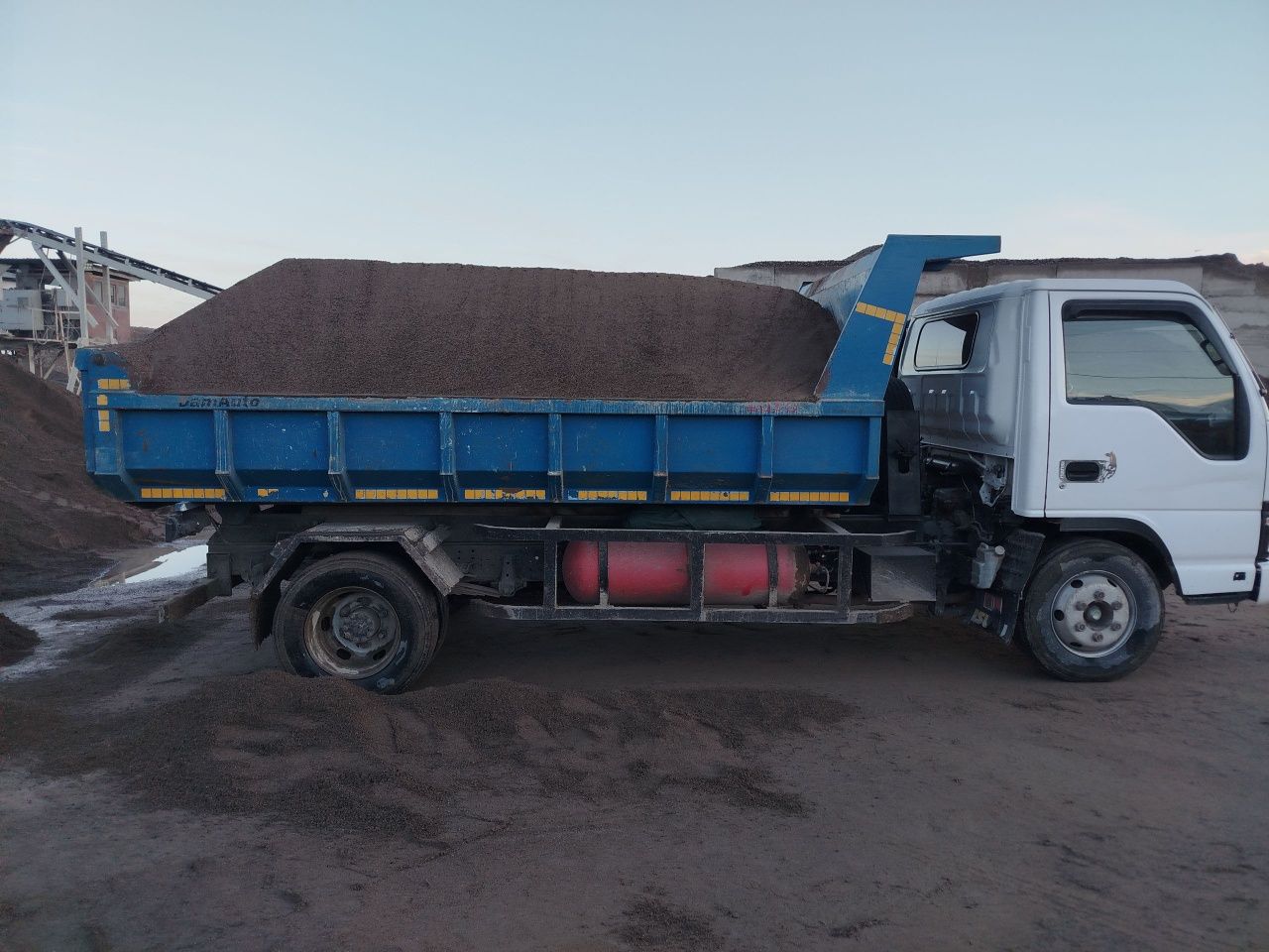 Клинец, щебень, песок(чиназ), Турпок, klines, sheben, qum, tosh Isuzu