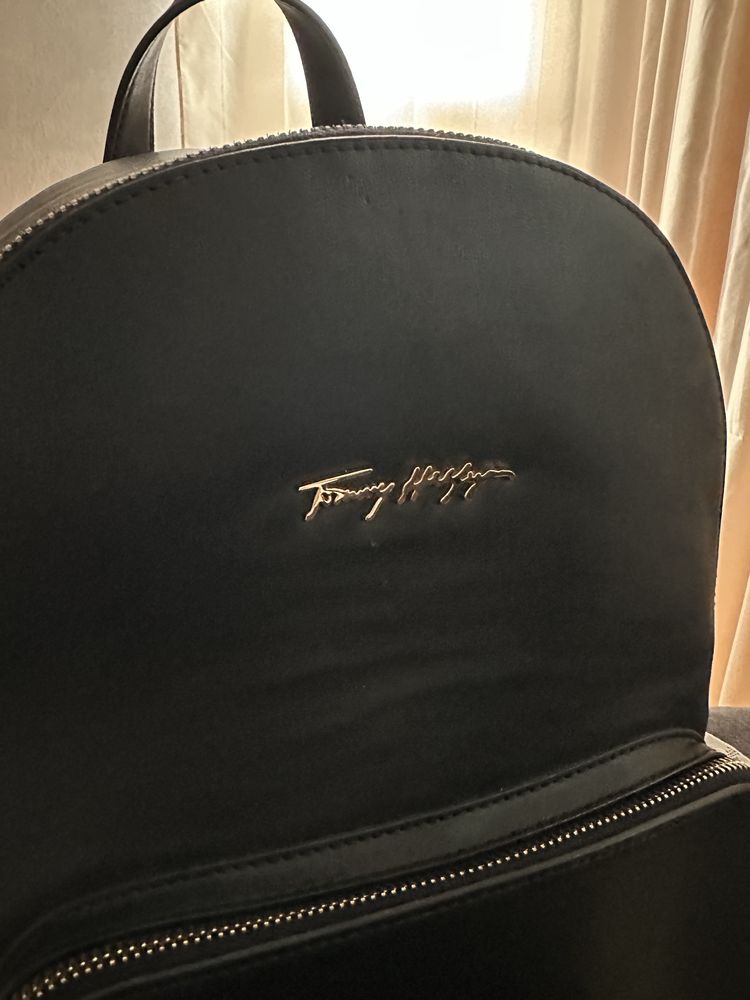 Оригинална дамска раница Tommy hilfiger
