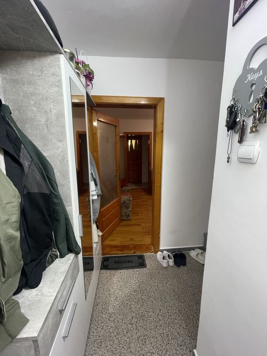 Apartament 2 camere et 1 central Chisineu Cris