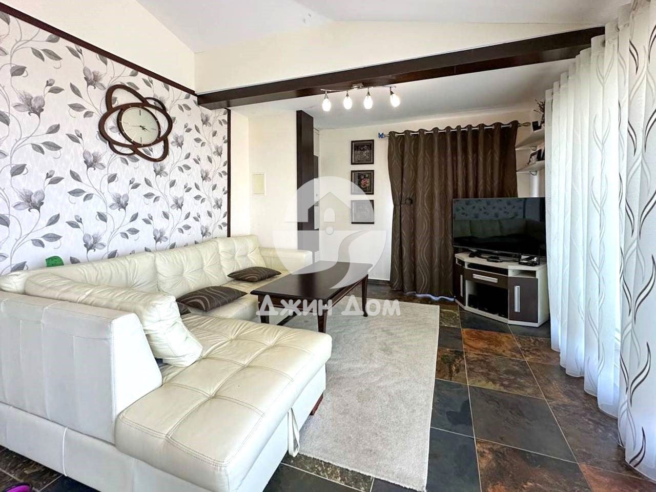 Продава се Тристаен апартамент в Бяла - 107 кв.м за 1029 €/кв.м - Снимка #1