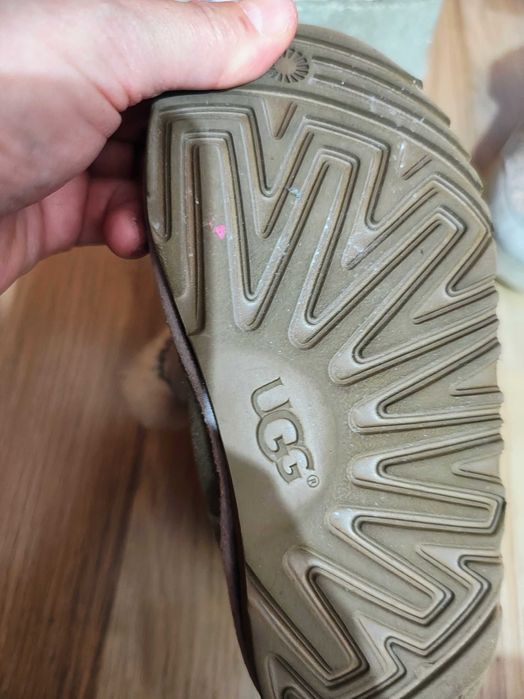 Ghete cizme UGG fete 28 29 gratis adidasi