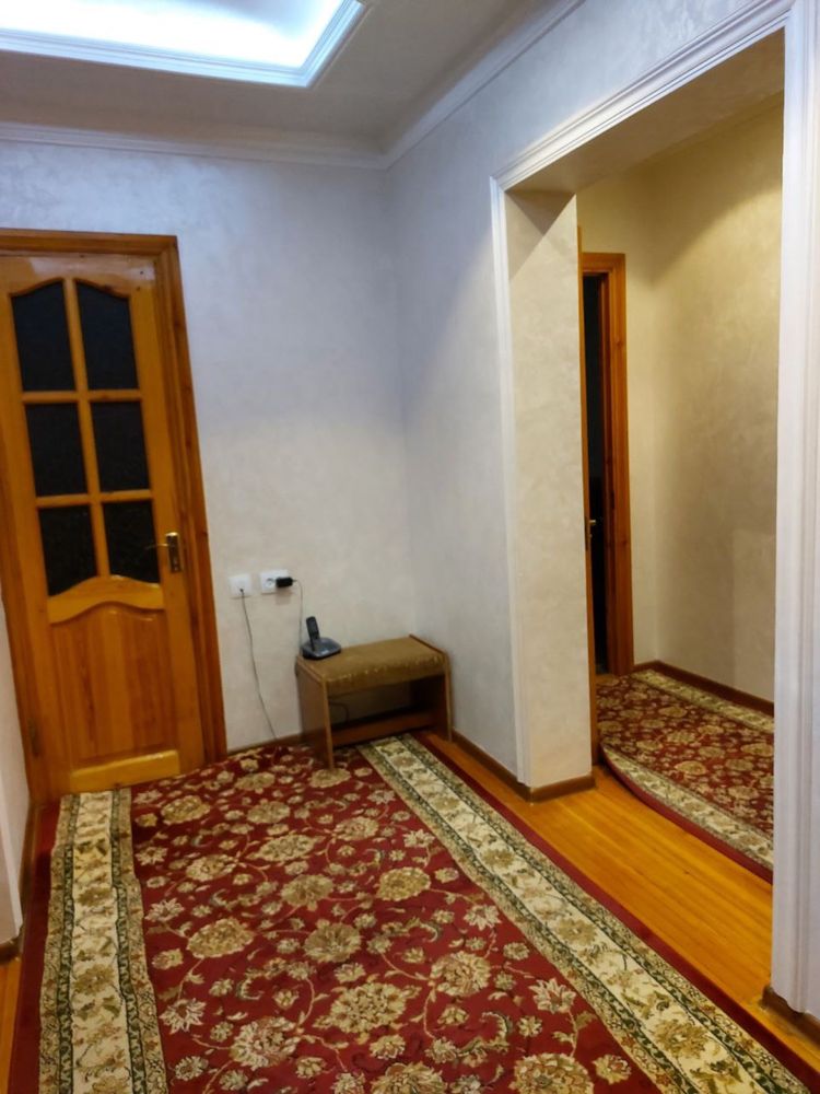 Kvartira 9 qavatli doʻm 3 qavat 3 xona 71 k