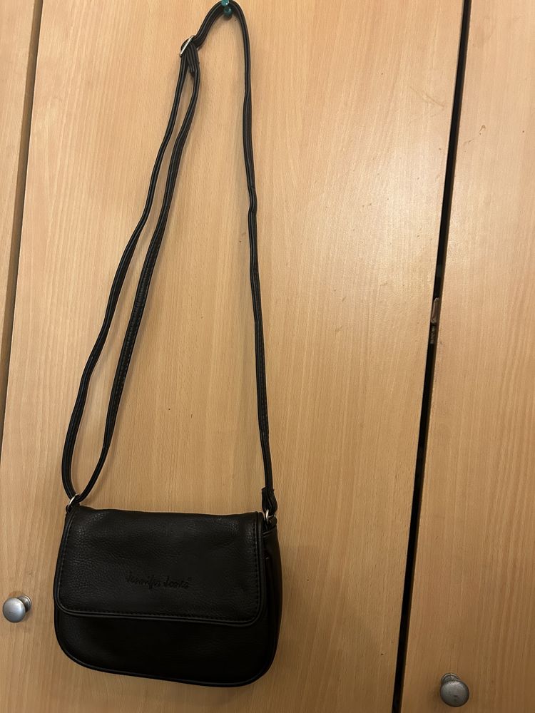 Vând geanta crossbody Jennyfer Jones