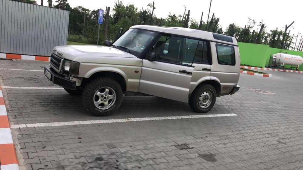 Dezmembrez Land Rover Discovery 2. Td5