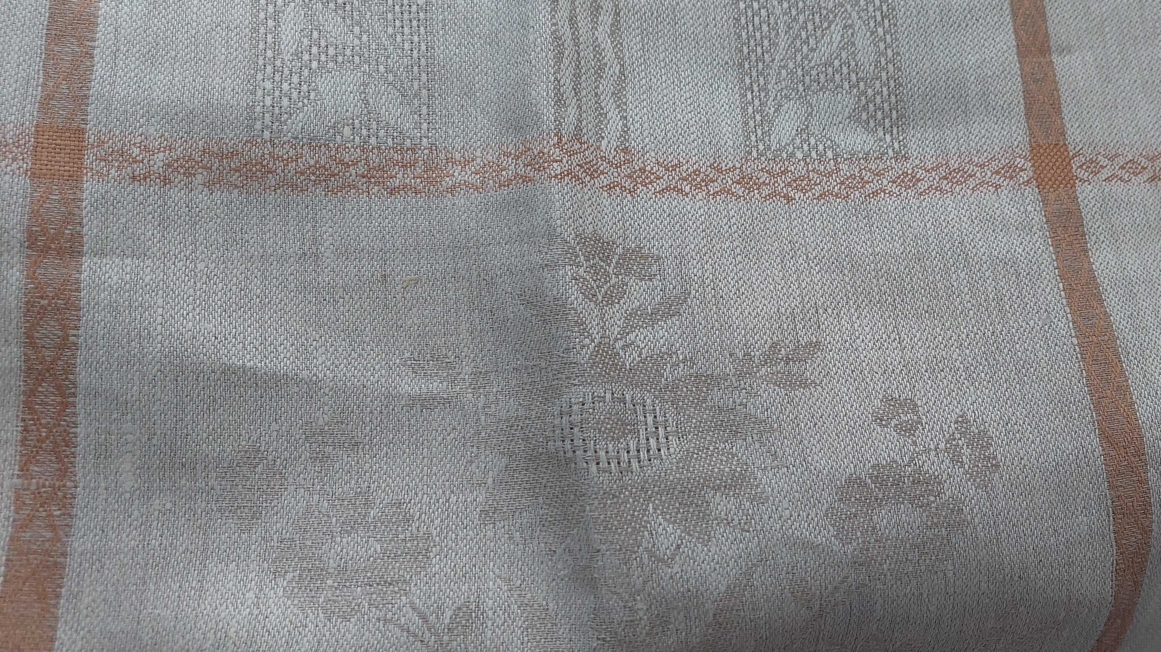 Ленена покривка за маса, нова, на практика вечна