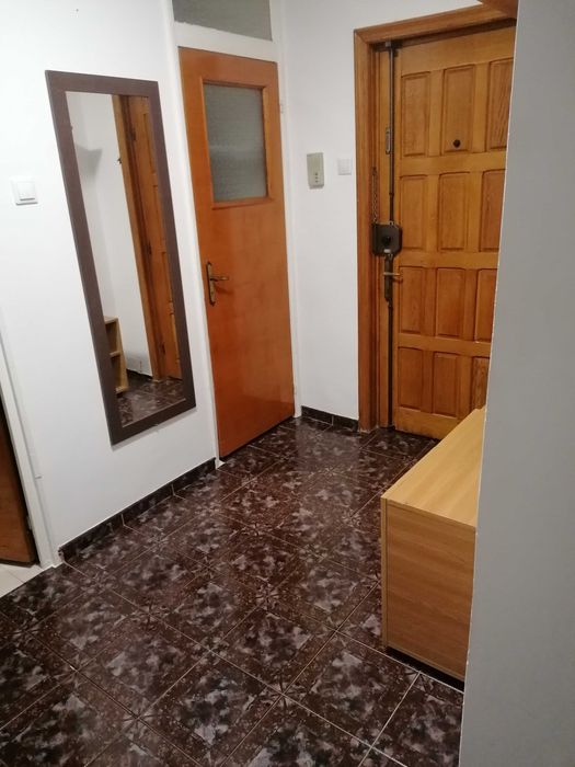 Închiriez apartament 3 camere, Brâncoveanu