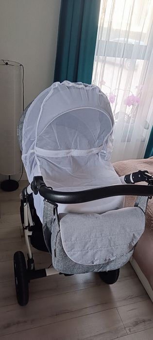 Carucior 3 in 1 Adamex Neonex TIP13, Gri
Cele trei piese ale carucioru