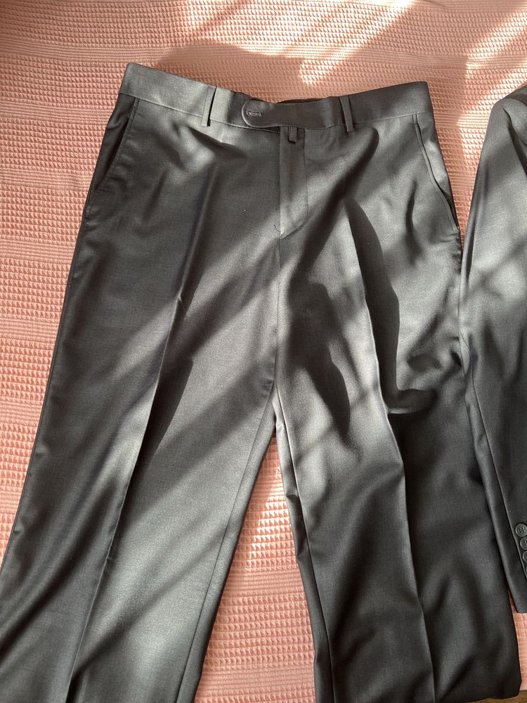 Costum Armani nou