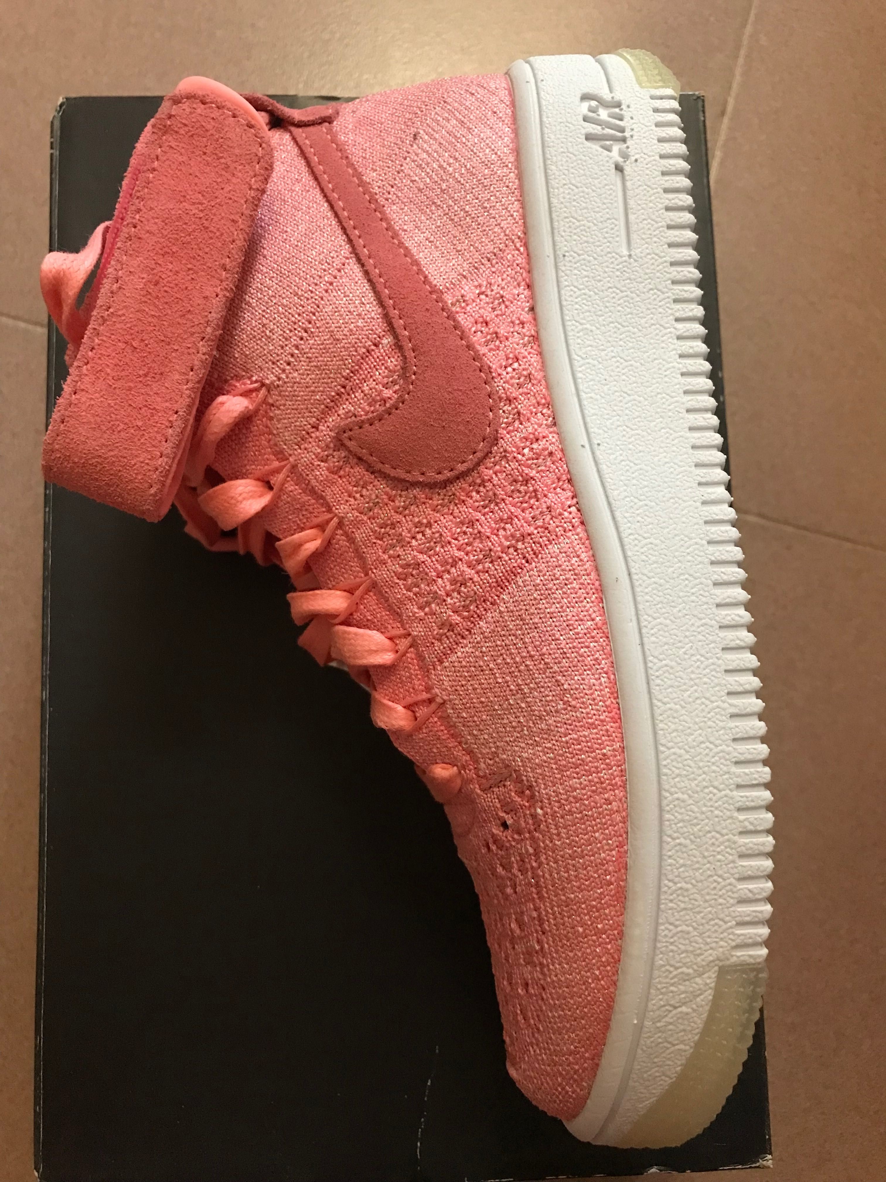 Нови Nike Air Force 1 Flyknit