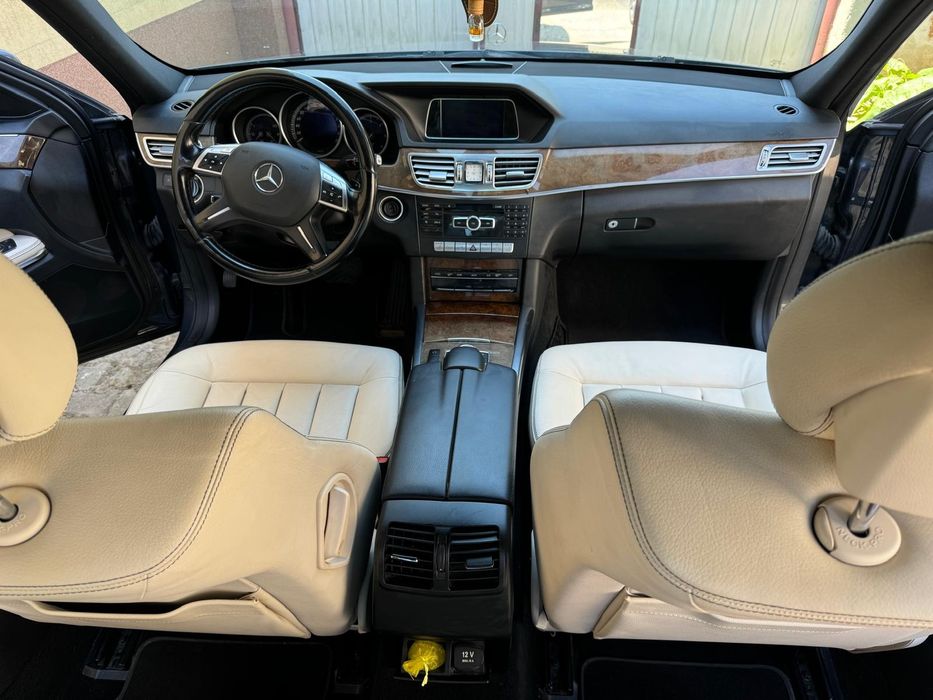 Mercedes Benz   E 220