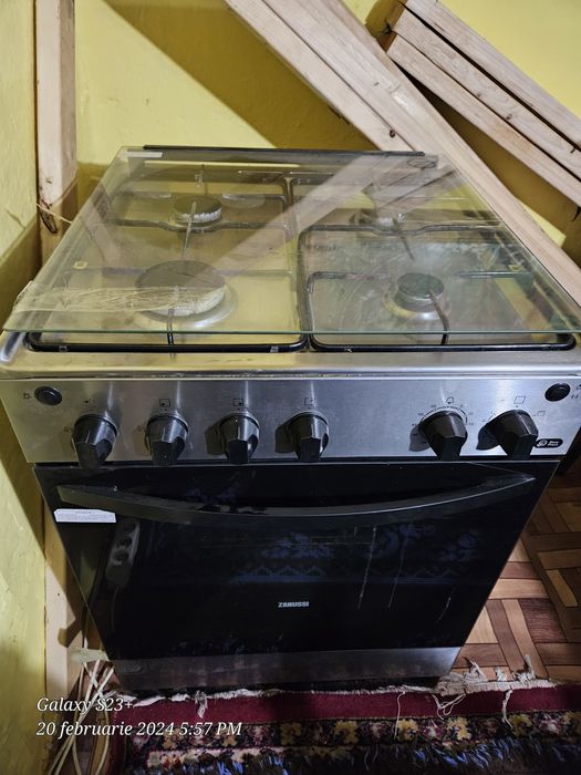 Aragaz zanussi 60x60x85