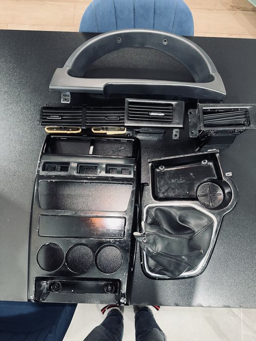 Продам центральный пульт и дефлекторы на Приору 2