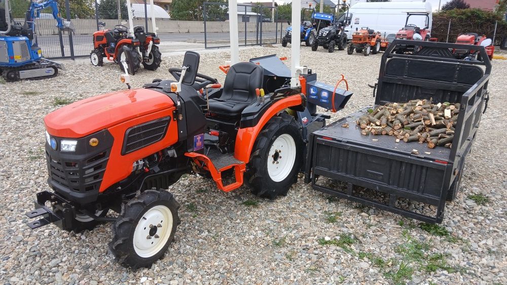 Tractor 25 cp 4x4 motor 4 pistoane
