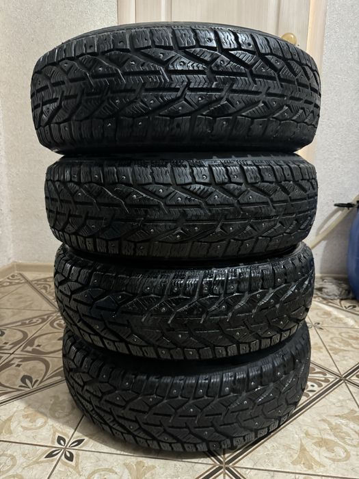 Продам новые шины зимние