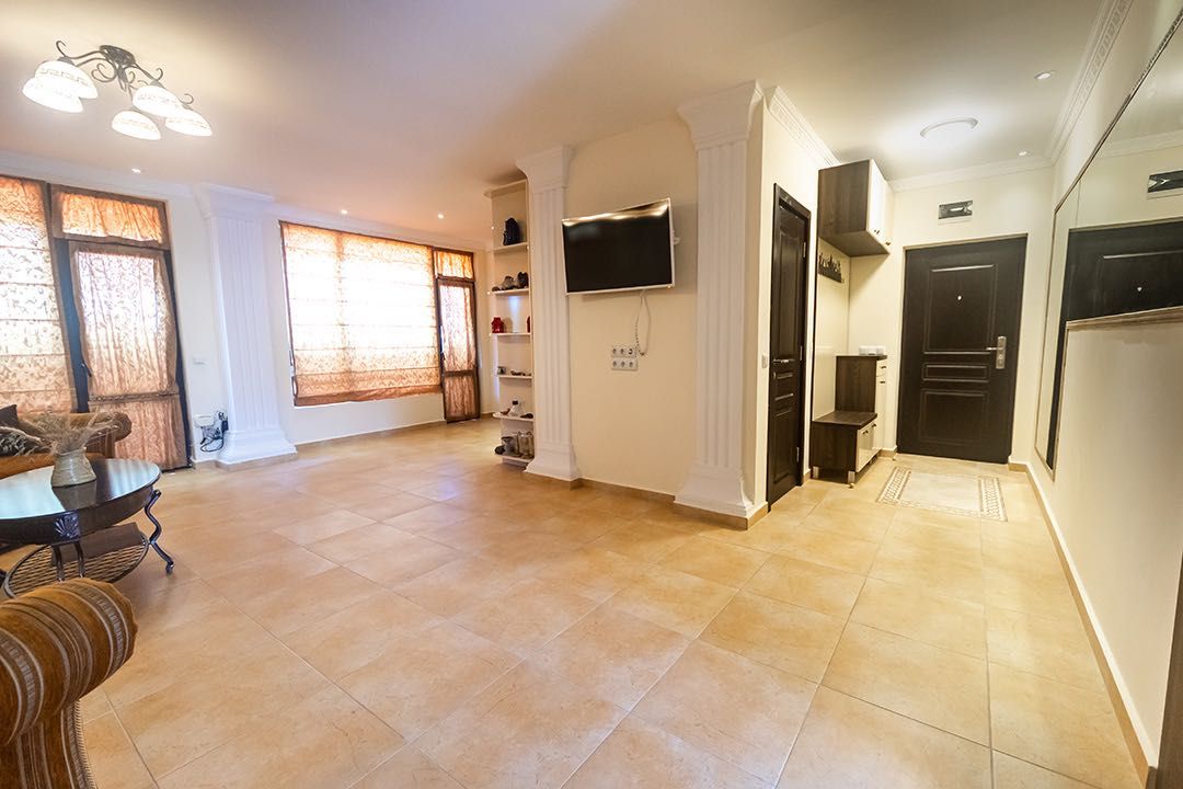 Продава се Едностаен апартамент в Приморско - 114 кв.м за 1536 €/кв.м - Снимка #3