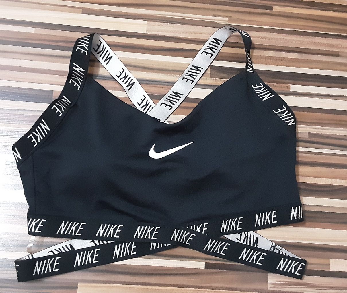 (L) NIKE Maria Sharapova оригинални топ(30лв)къси панталони(25лв)