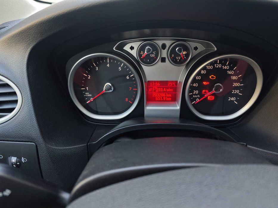Ford Focus 1.6 benzina