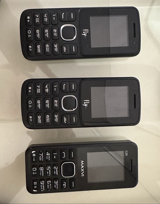 Продам телефоны Fly и Maxvi