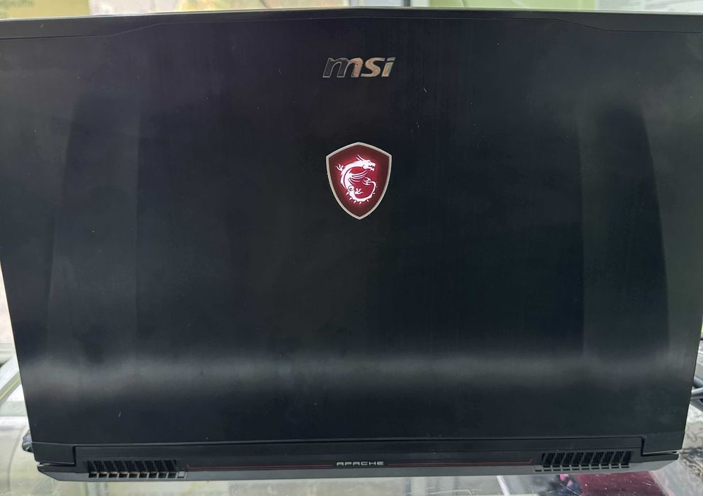 Лаптоп MSI 7RF apache pro