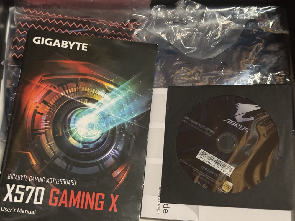 Placa de baza Gigabyte X570 Gaming v2.0