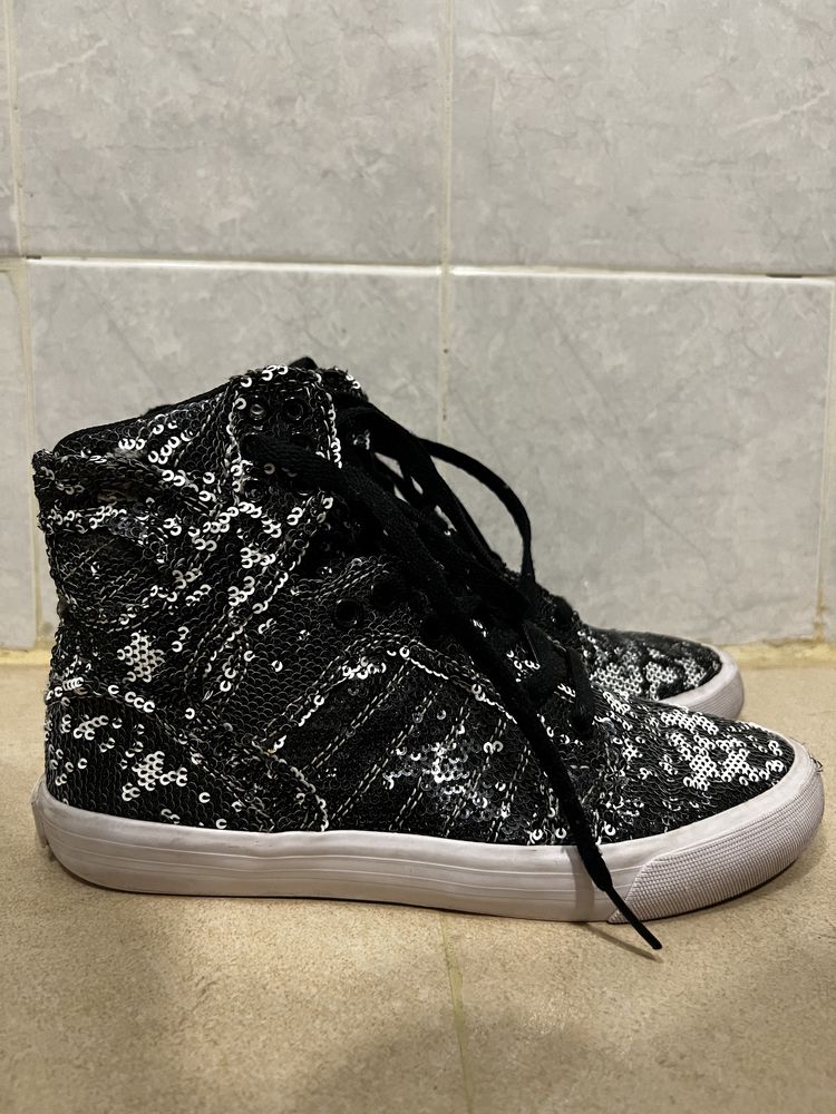 Кецове Supra