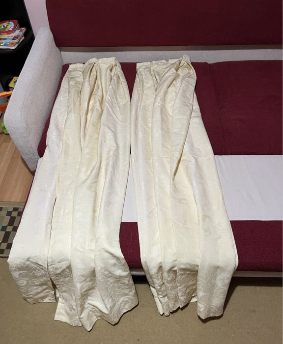 Комплект два броя завеси, цвят светло жълт/шампанско