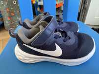 Маратонки за момче Nike Revolution 6 номер 26