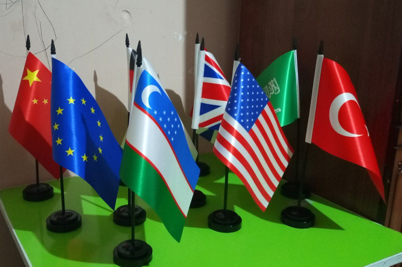 Bayroq Bayroqchalar stol bayrogʻi flag table флаги с поставкой