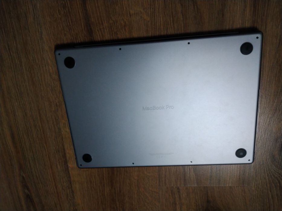 macbook pro 16 m1 pro 2021 1tb