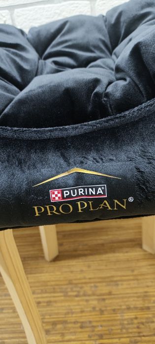 Срочно продам лежак для животного.