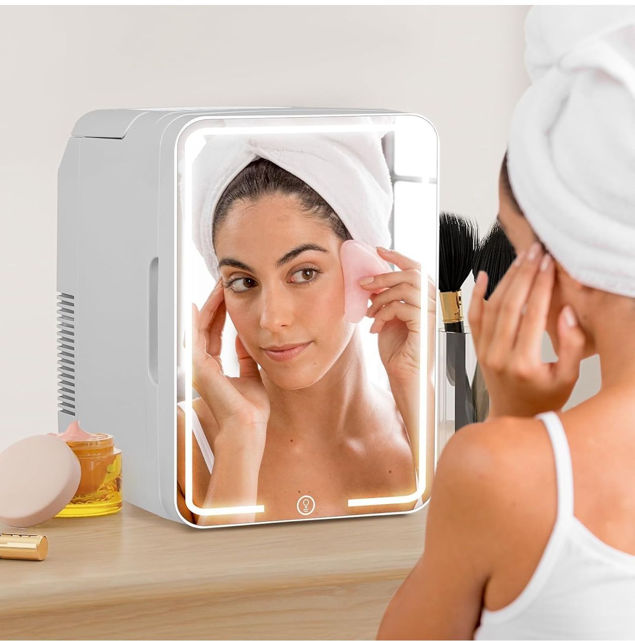 Frigider cosmetic