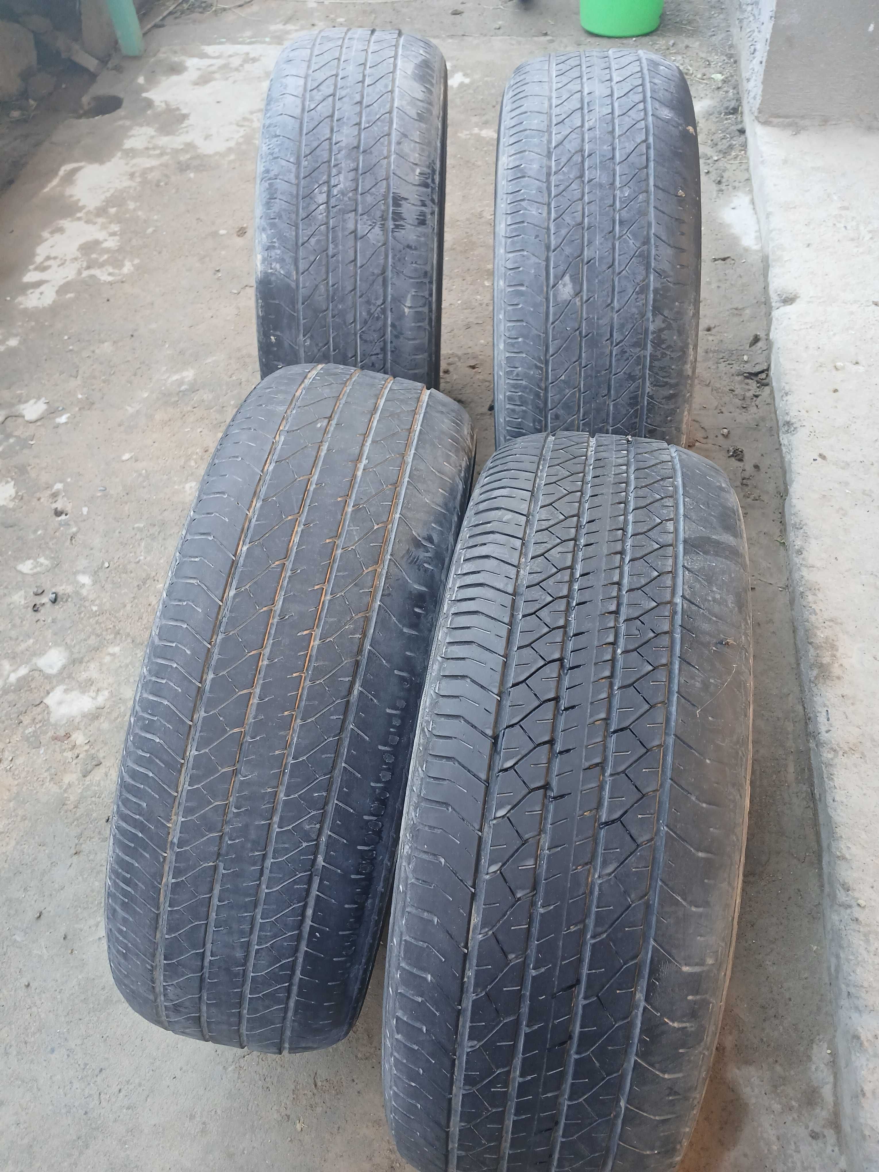 Kaptiva baloni dunlop 235/55R 18 4 tasi 400 ming