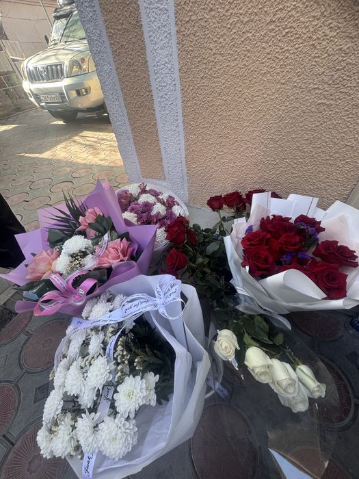Продам срочно свежие букеты цветов