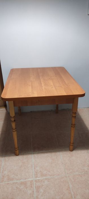 Продам кухонный стол