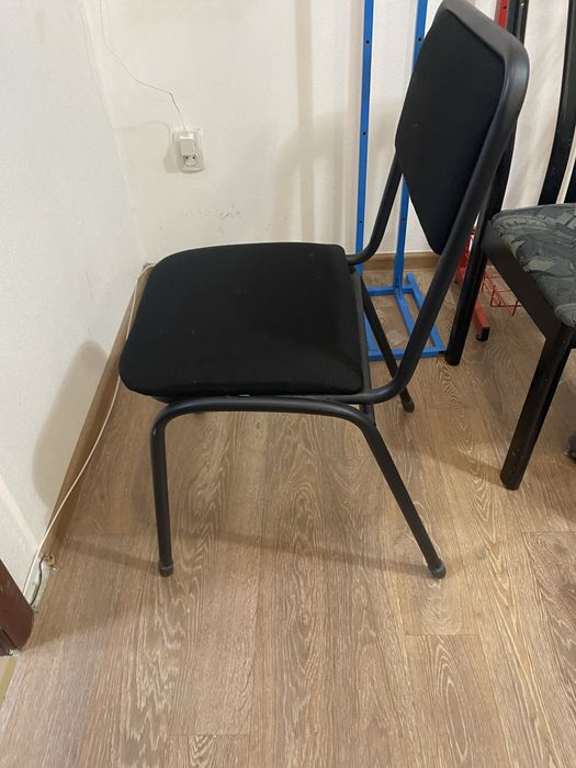 Продам стулчики в идеалтном состояний