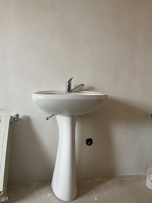 Vind chivetă completă si oglindă cu dulap