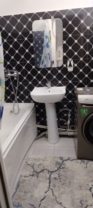 Navoiy shahri Sputnik qo'rg'onida 2 xona