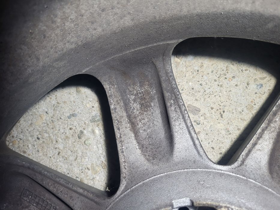 Jante cu cauciucuri noi de iarna Bmw