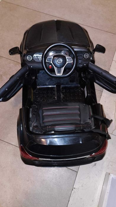 Акумулаторна кола Chipolino - Mercedes Benz GLA45, черна