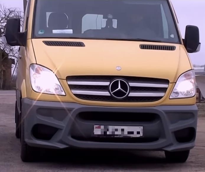Передний бампер W906 Riger дорест