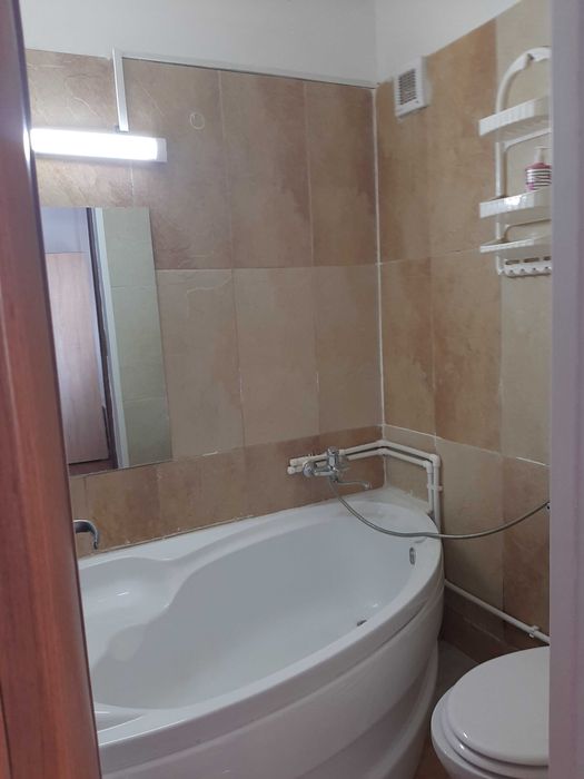 Inchiriere  Etaj  Vila