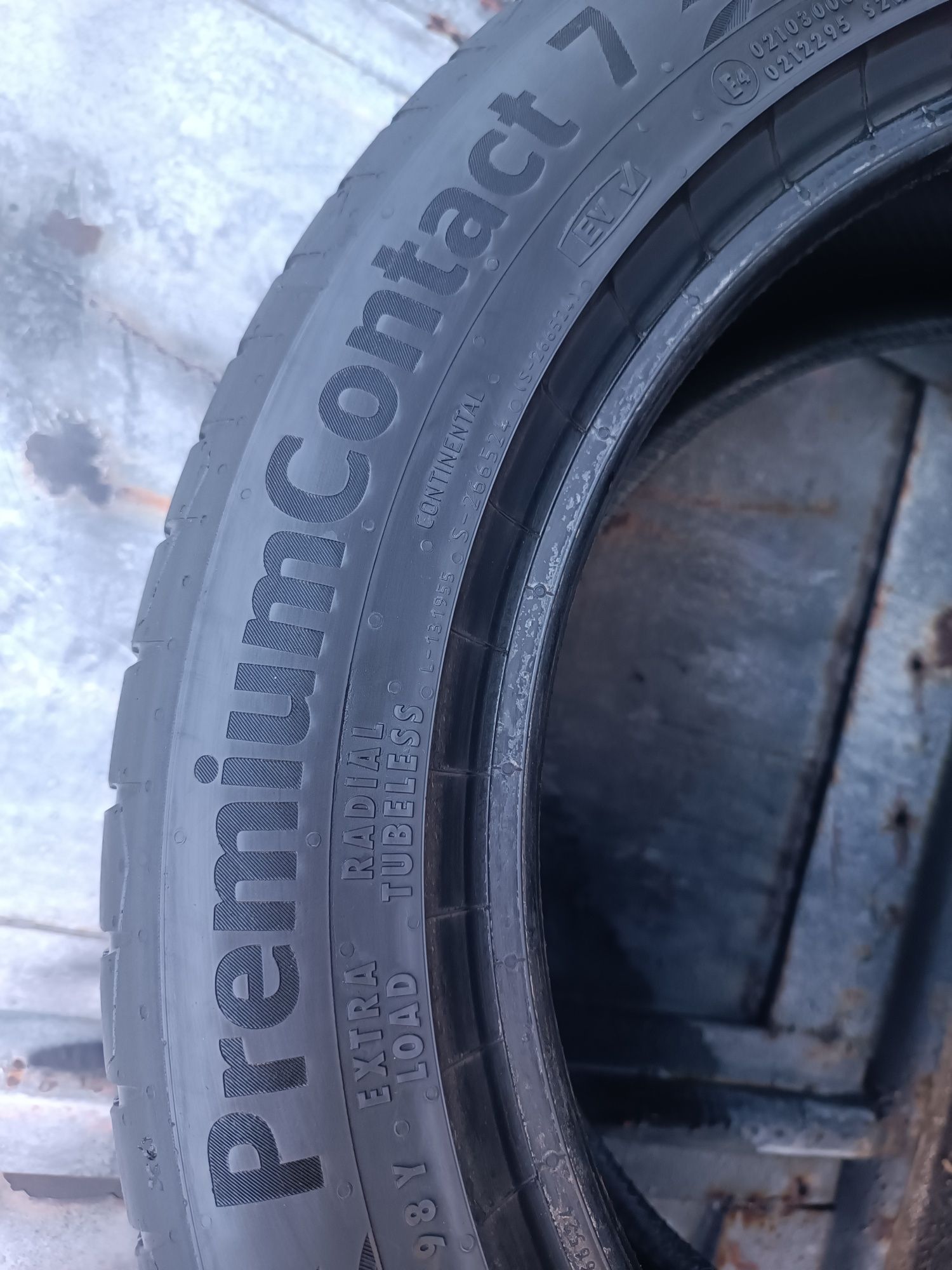 225/50/17 Continental Дот 1223