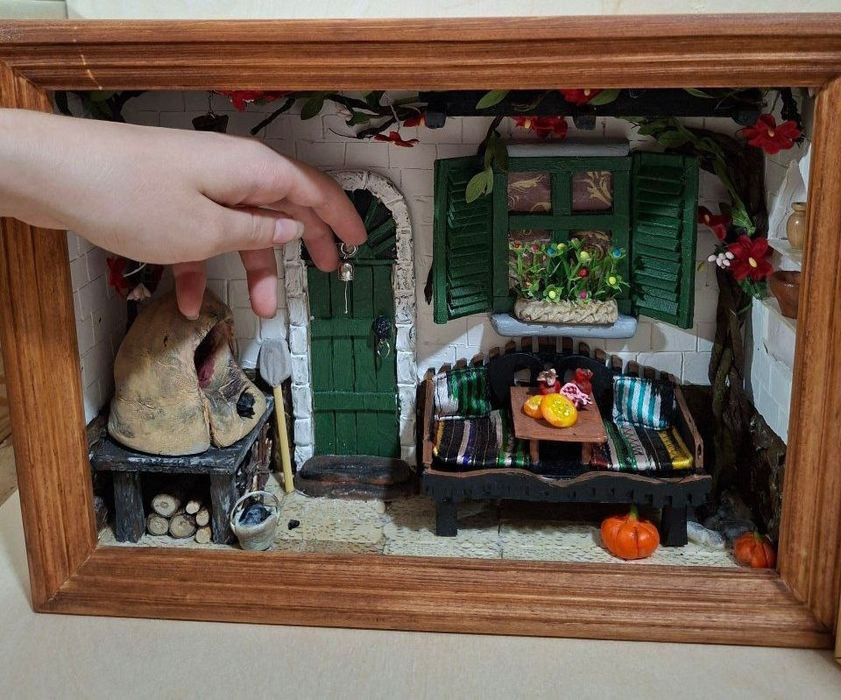 Двор и комната востока в миниатюре.