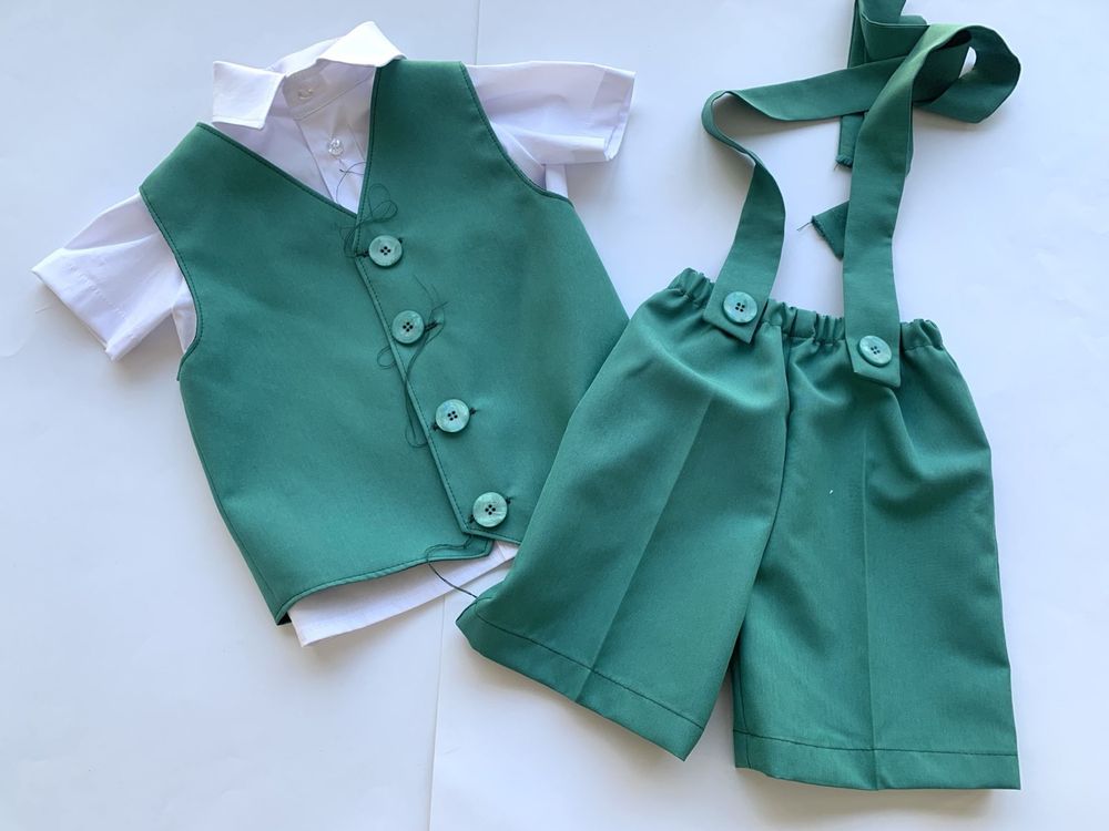 Детски официален костюм зелен