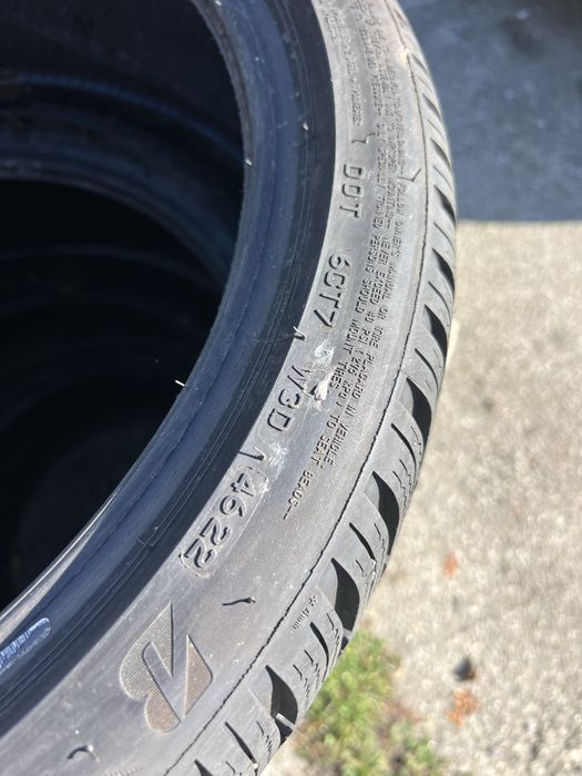 Зимни гуми 225/40/18 Brigesgone /Laurenn . 8 мм грайфер .dot20/22