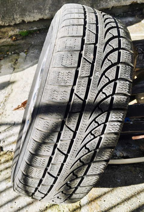 Зимни Гуми с Джанти за Нисан X-Trail - 215 / 65 / R16