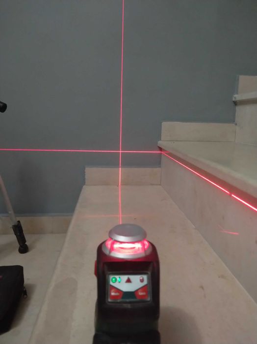 Лазер  bosch PLL 360