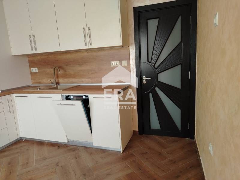 Продава се Тристаен апартамент в София, Модерно предградие - 88 кв.м за 2103 €/кв.м - Снимка #1