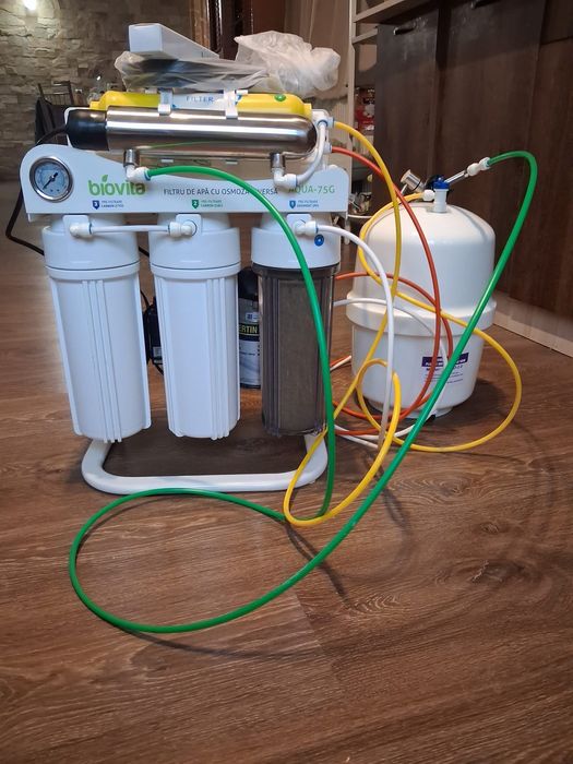 Filtru de apă cu osmoză inversă, cu pompă și lampă UV